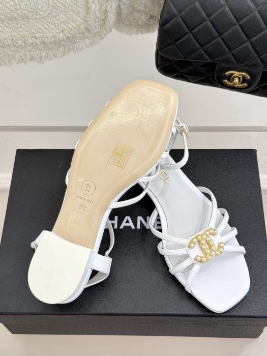 Босоножки фото 9