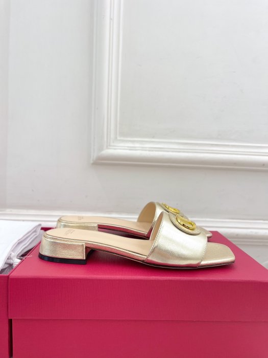 Босоножки фото 4