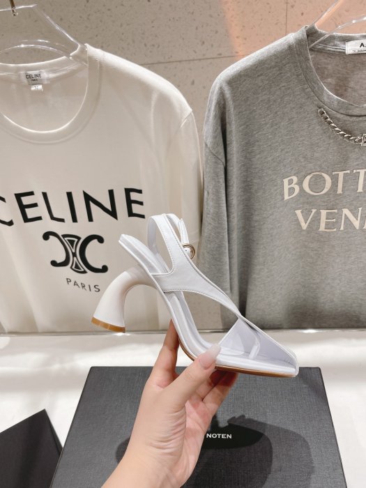 Босоножки фото 4