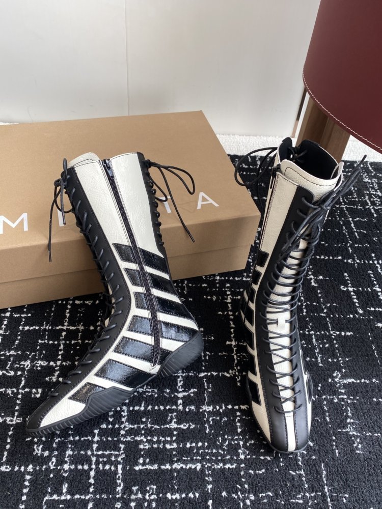 Boots women's фото 5