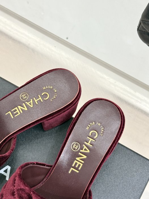 Босоножки фото 8