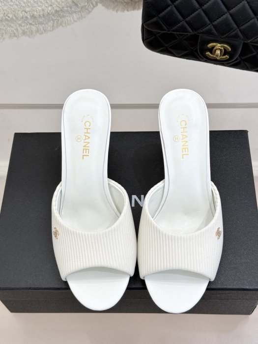 Босоножки фото 4