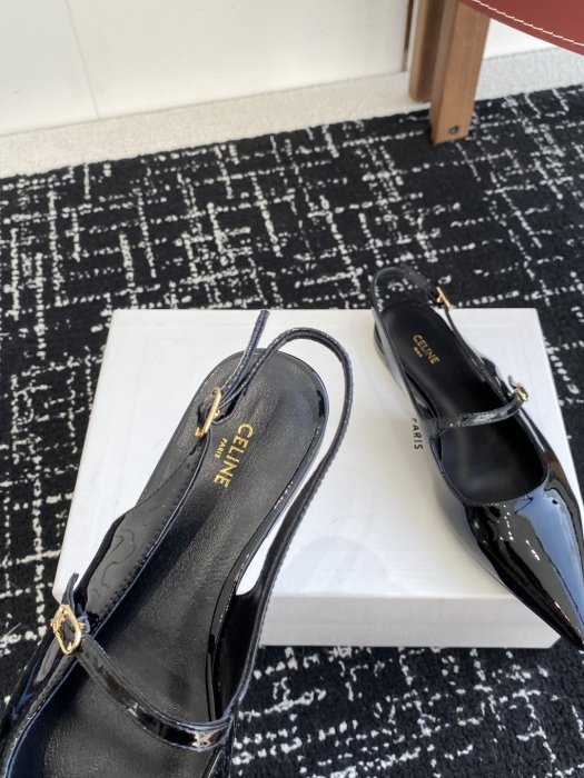 Босоножки фото 8