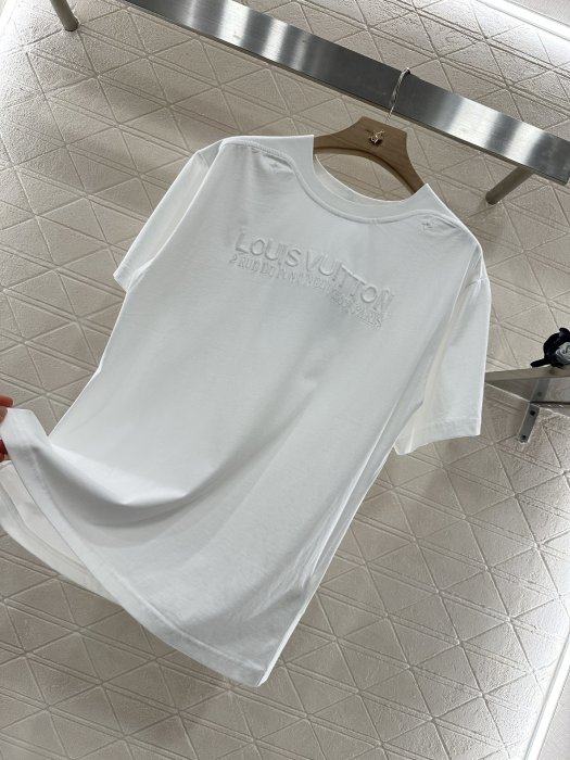 T-shirt women's фото 6