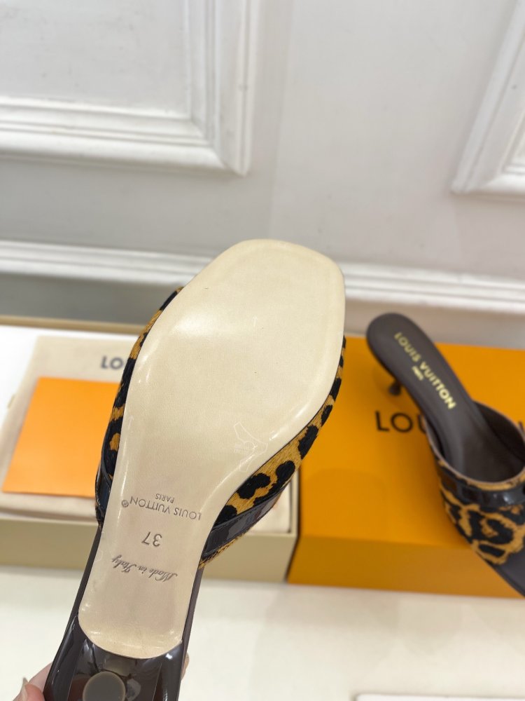 Босоножки фото 9