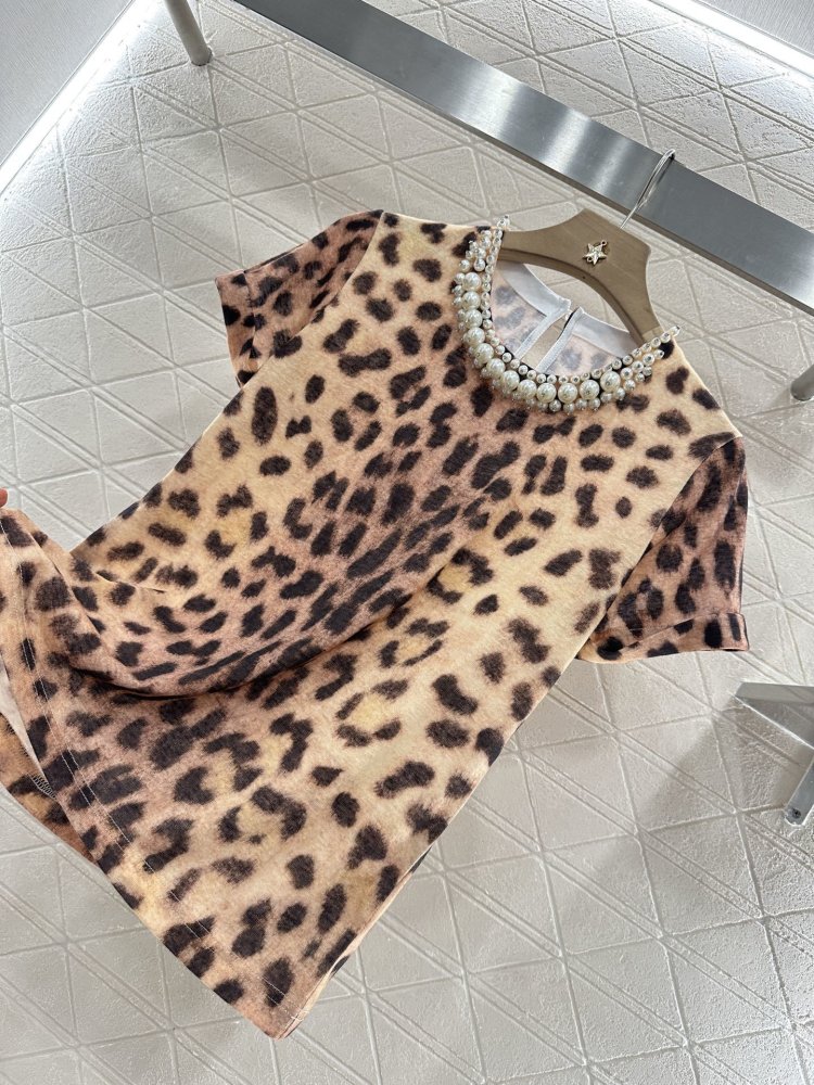 Футболка жіноча фото 6