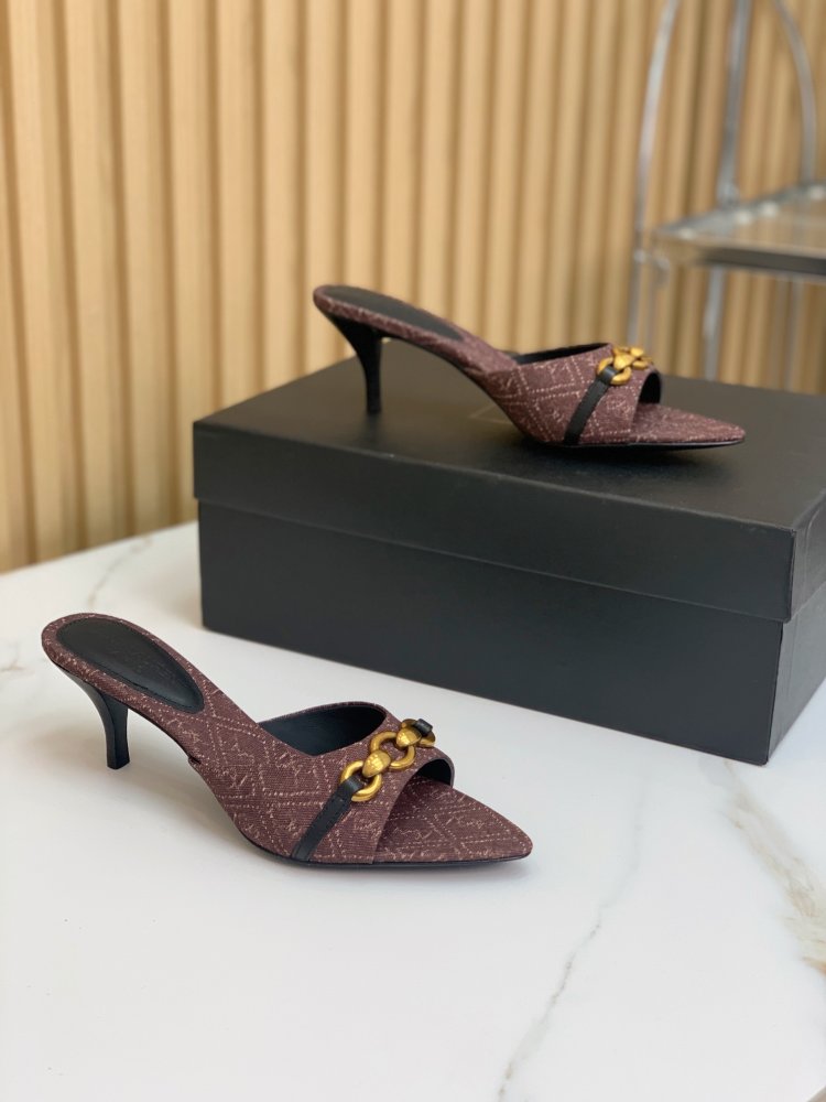 Босоножки фото 7