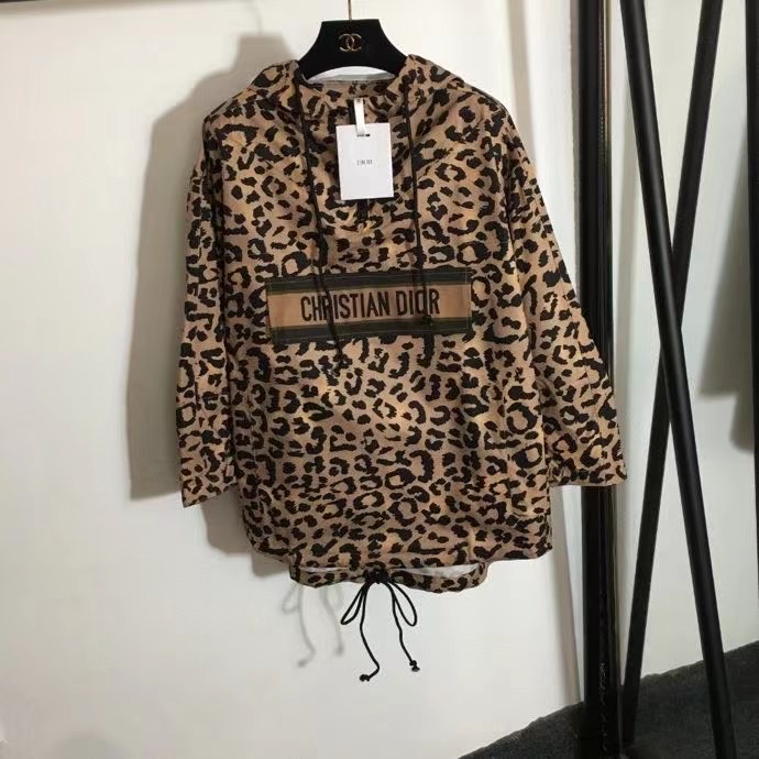 Костюм женский leopard style (кофта и шорты) фото 2