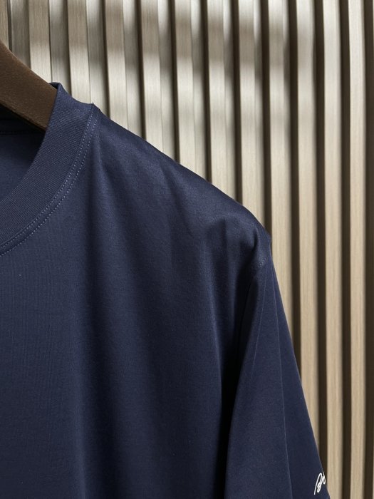 T-shirt men's фото 4