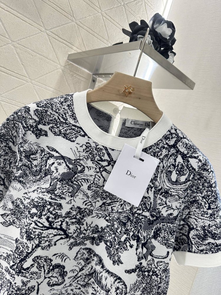 Футболка женская фото 3