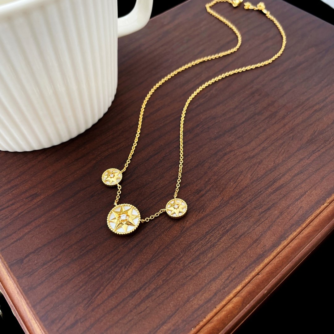 Gold necklace ROSE DES VENTS фото 4
