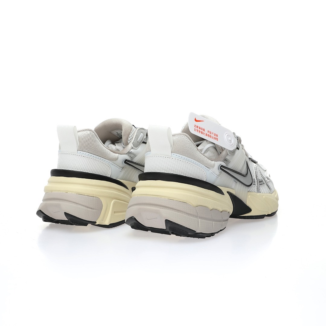 Sneakers V2K Run Summit White Metallic Silver FD0736-100 фото 7