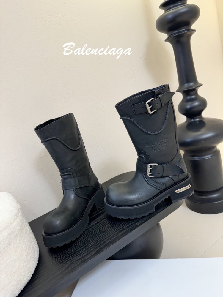 Чоботи жіночі фото 3