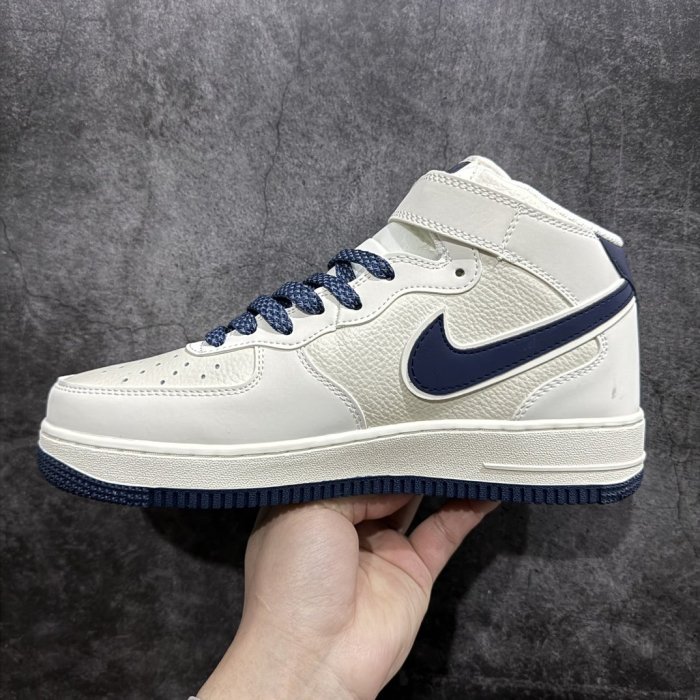 Sneakers Air Force 1 07 Mid фото 2