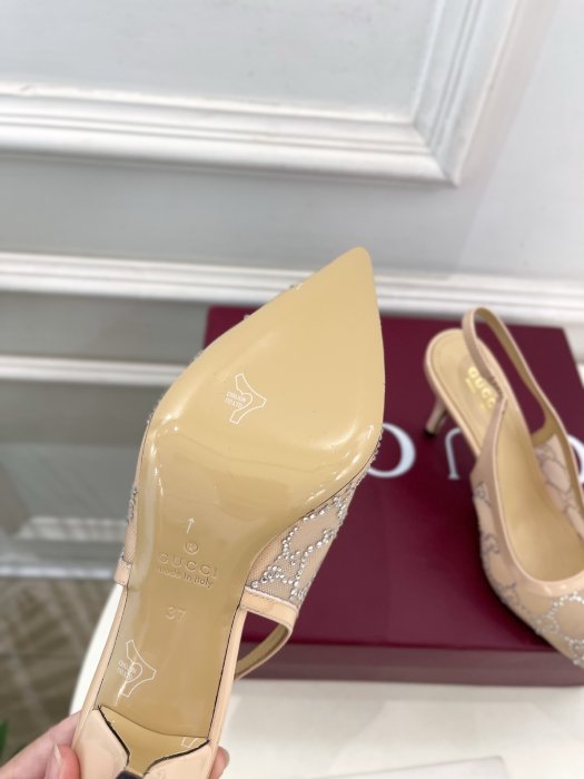 Босоножки фото 9