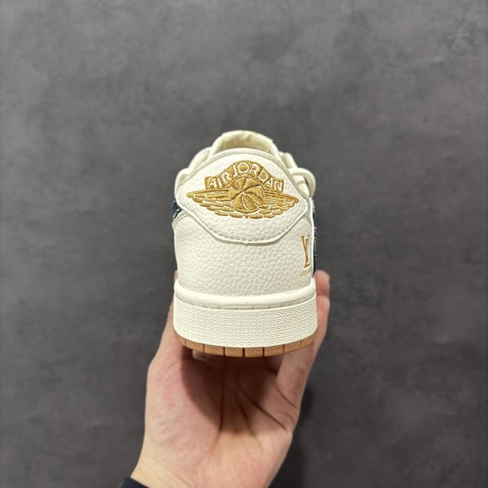 Кроссовки Travis Scott x Fragment Design x Air Jordan 1 Low фото 4