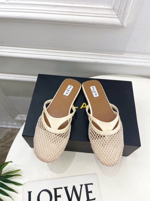 Шлепанцы женские