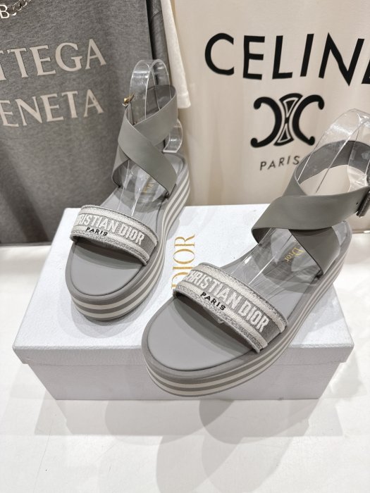 Sandals women's фото 6