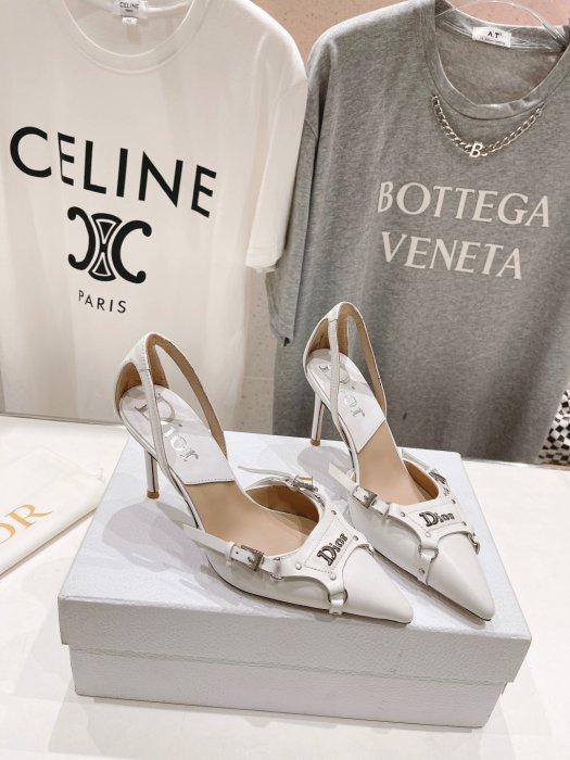 Босоножки фото 5