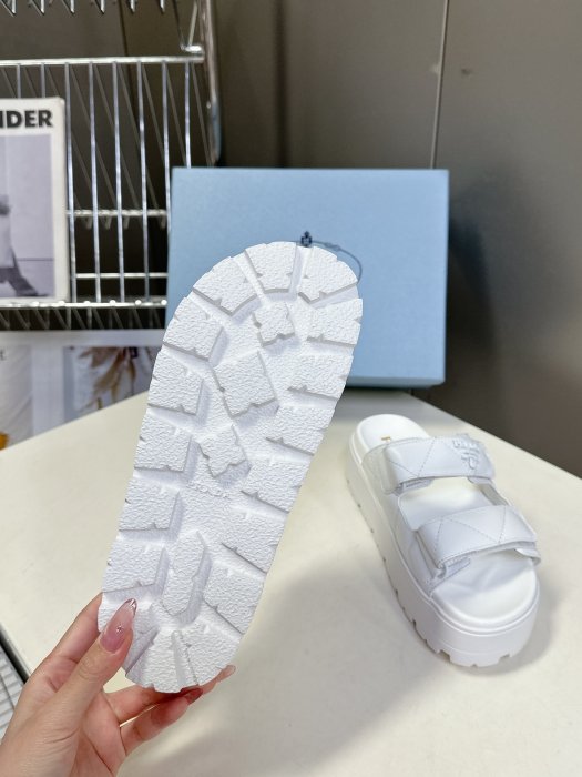 Шлепанцы фото 9