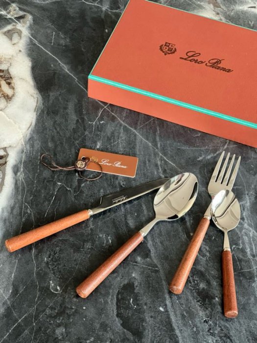 Набор столовых приборов из древесины махагони фото 4