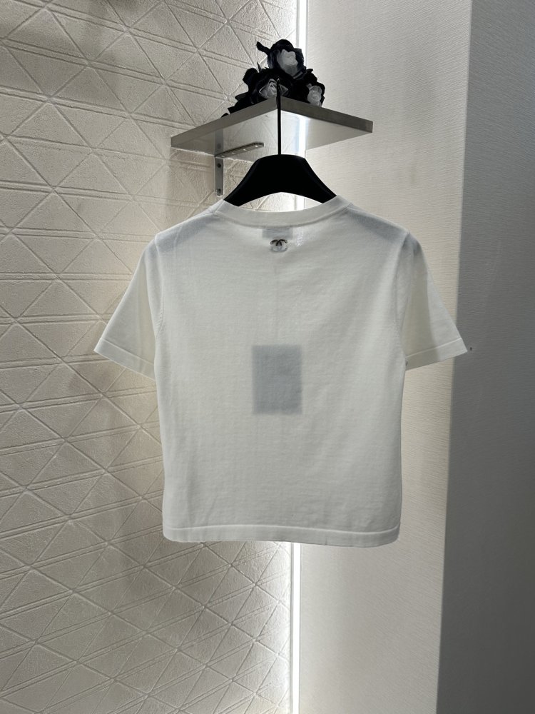 T-shirt women's фото 2