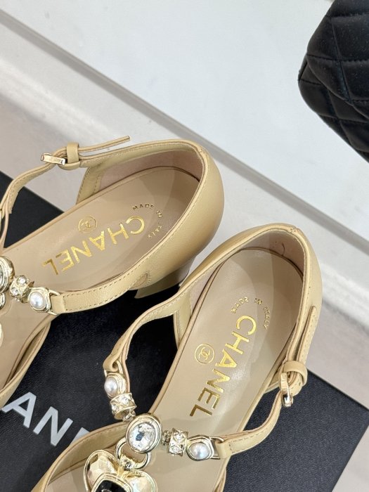 Босоножки фото 8