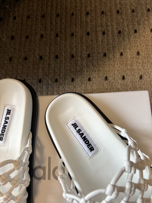 Шльопанці жіночі фото 4