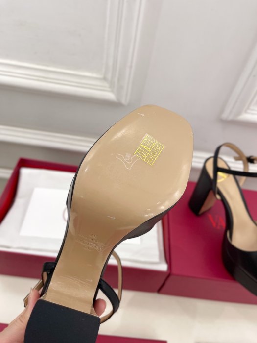 Босоножки фото 9