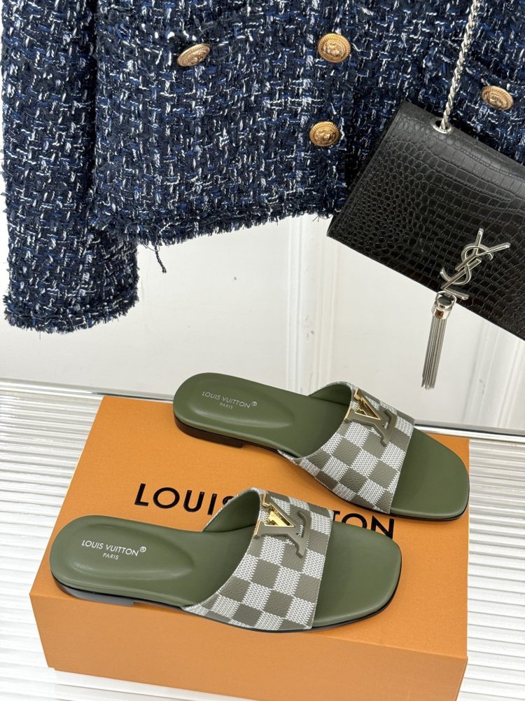 Шлепанцы женские фото 3