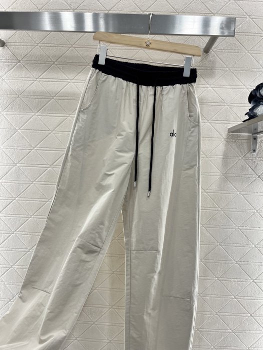 Брюки жіночі фото 8