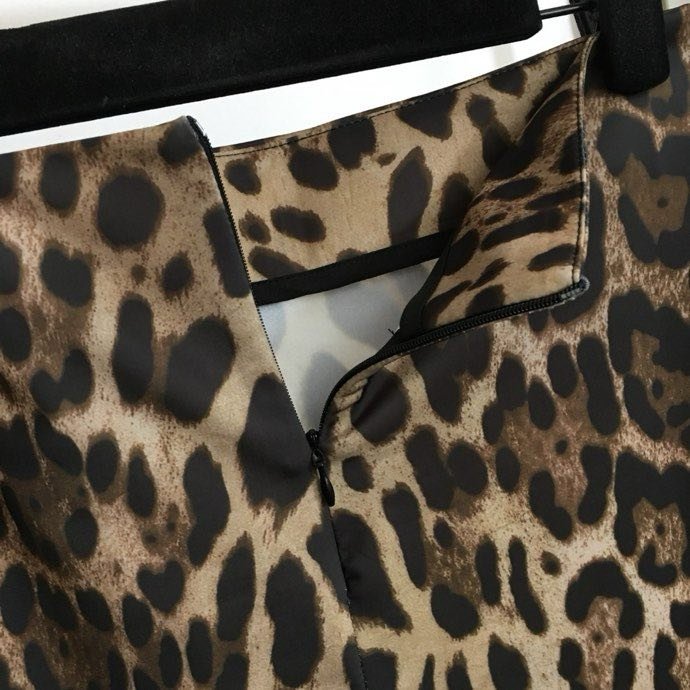 Костюм женский в леопардовом стиле (куртка и юбка) фото 7
