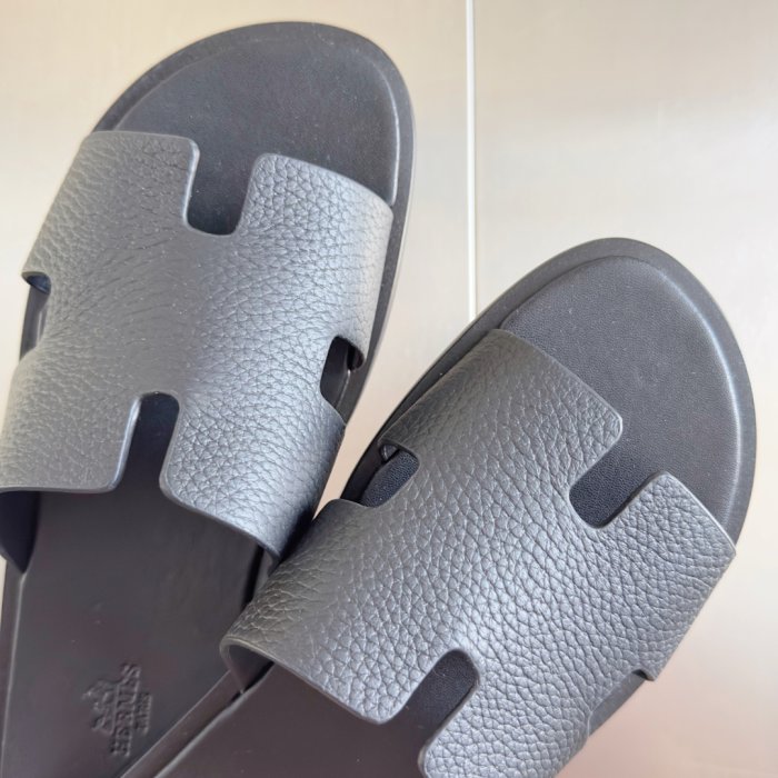 Шлепанцы женские фото 8