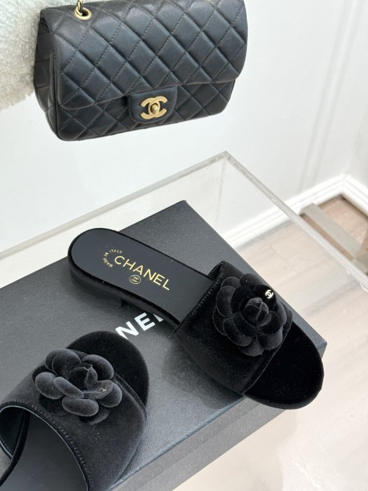 Шлепанцы фото 5