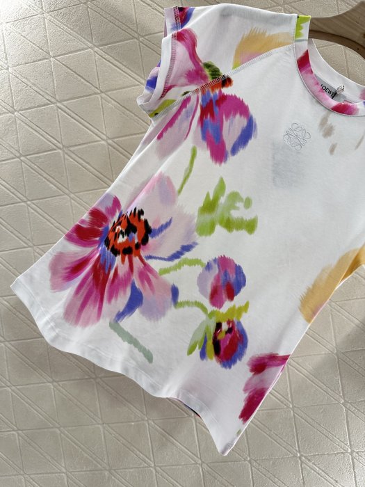 T-shirt women's фото 5