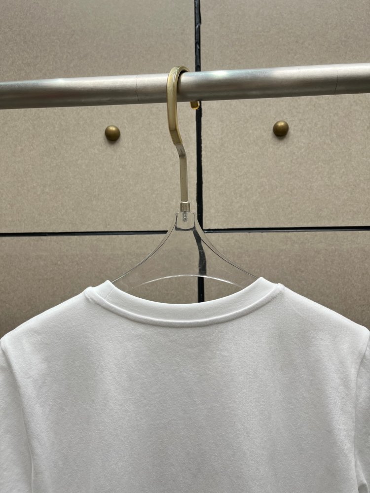 T-shirt women's фото 4