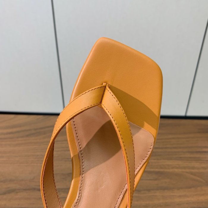 Шльопанці жіночі фото 7