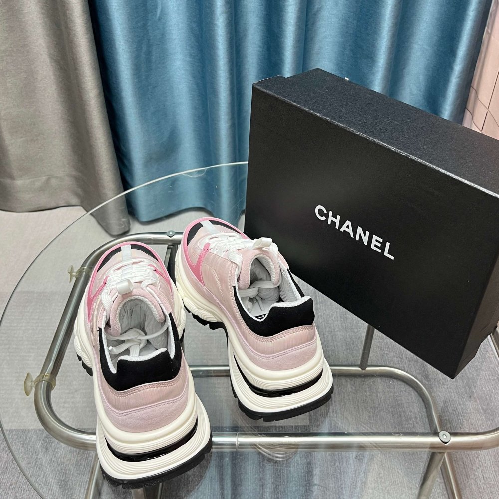 Кроссовки женские фото 4