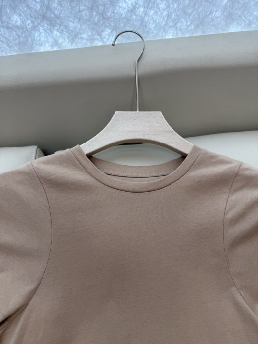 T-shirt women's фото 6