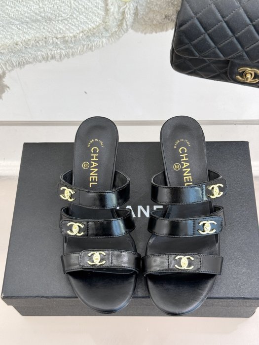 Босоножки фото 4