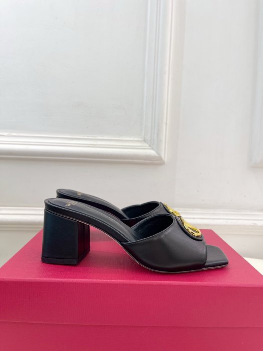 Босоножки фото 2