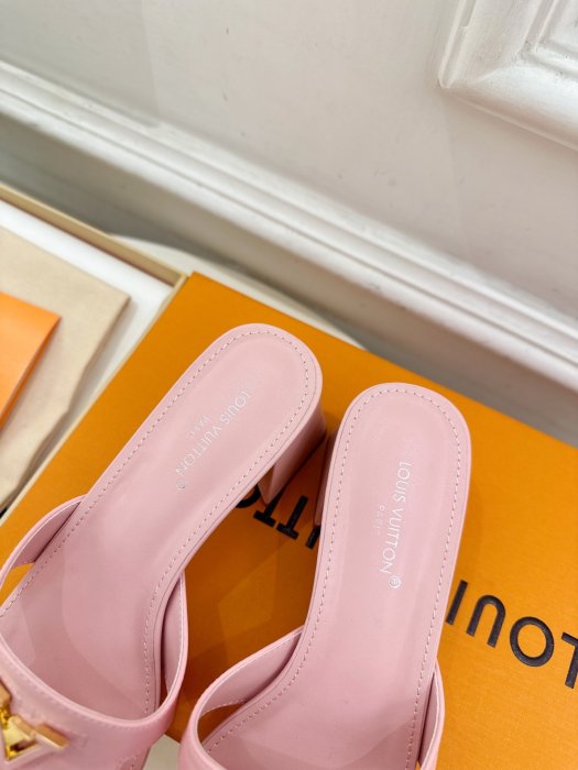 Босоножки фото 7