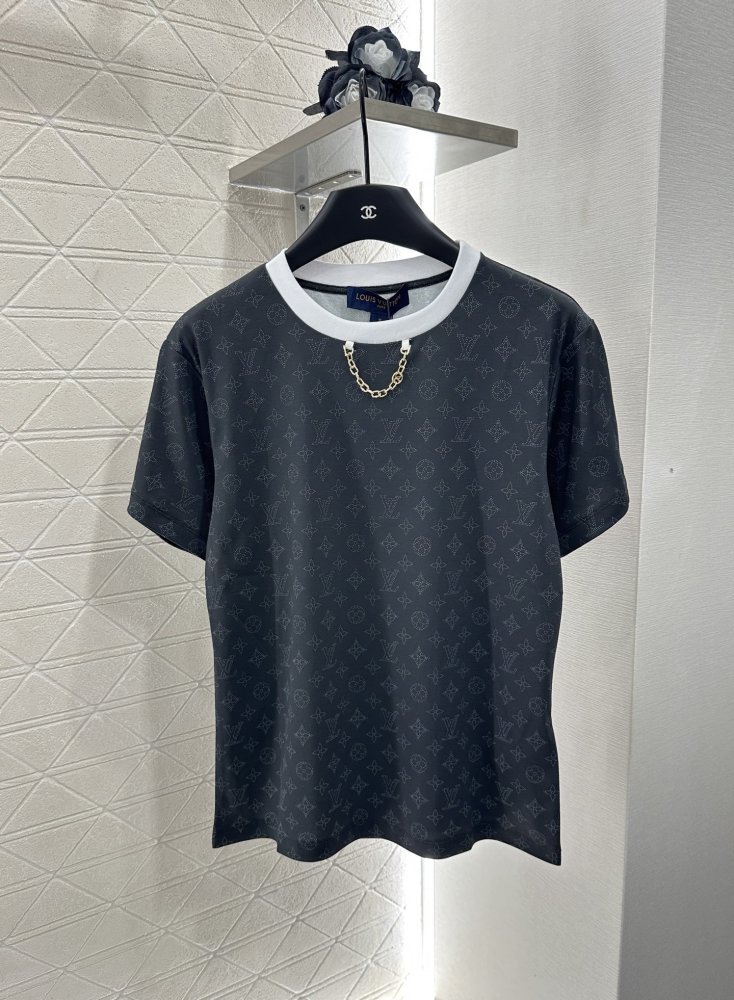 Футболка жіноча