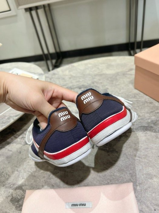 Кроссовки фото 4