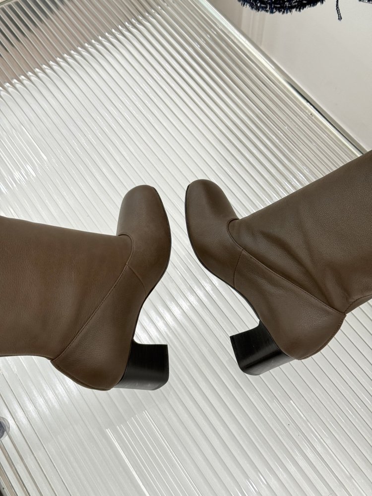 Чоботи жіночі фото 8