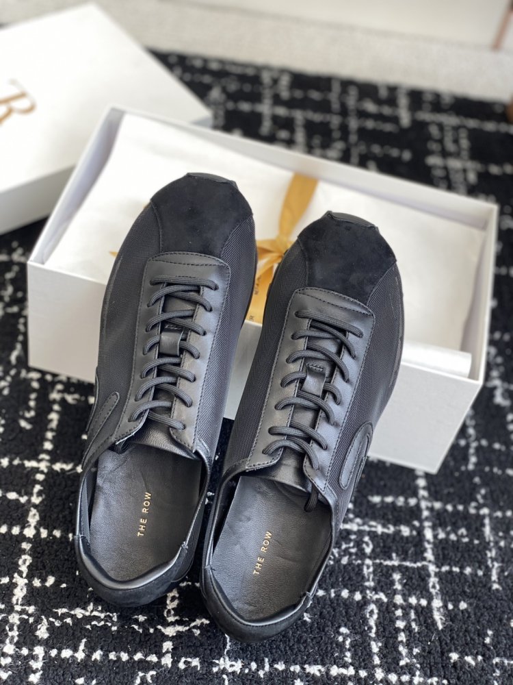 Кросівки жіночі фото 4