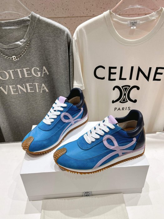 Кроссовки женские фото 4