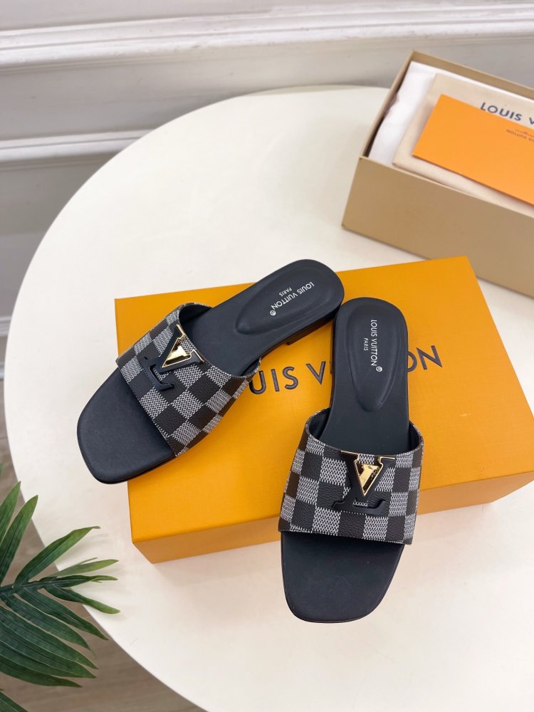 Шлепанцы женские фото 5