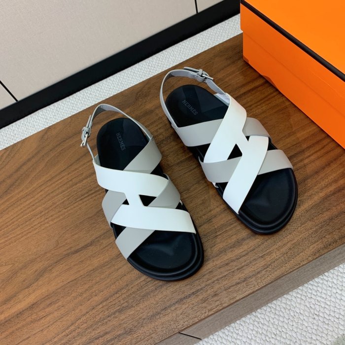 Сандалі жіночі фото 3