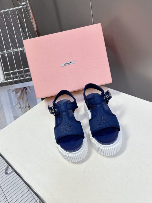 Сандалии женские